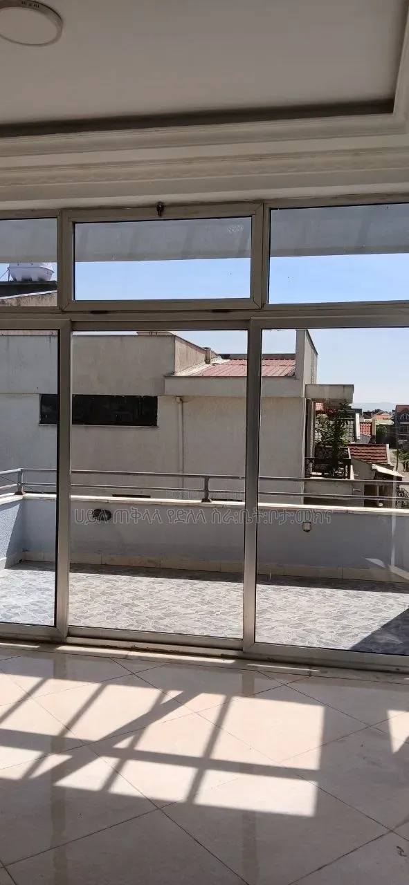 Furnished 6bdrm Penthouse in Sheger Legetafo Area, Oromia-Finfinne