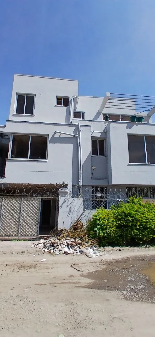 Furnished 6bdrm Penthouse in Sheger Legetafo Area, Oromia-Finfinne