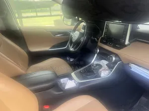 Toyota RAV4 2019 Green