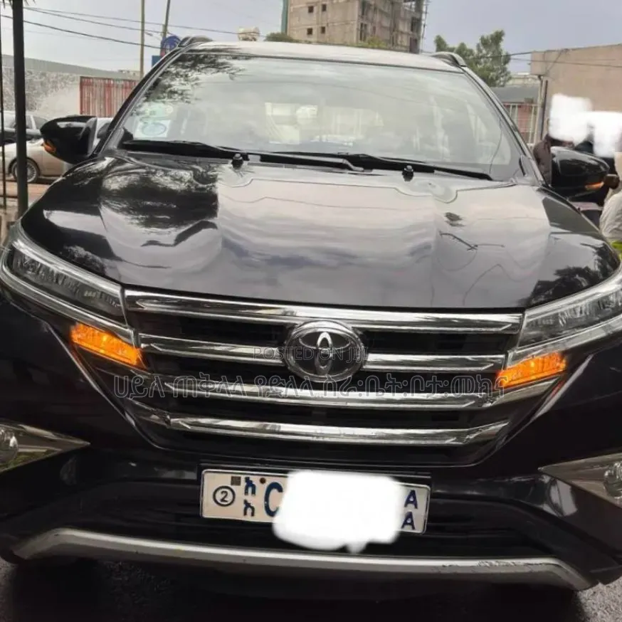 Toyota Rush 2022 Maroon
