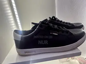 Tommy Shoes