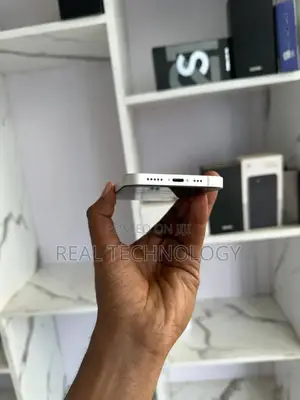 New Apple iPhone 13 128 GB White