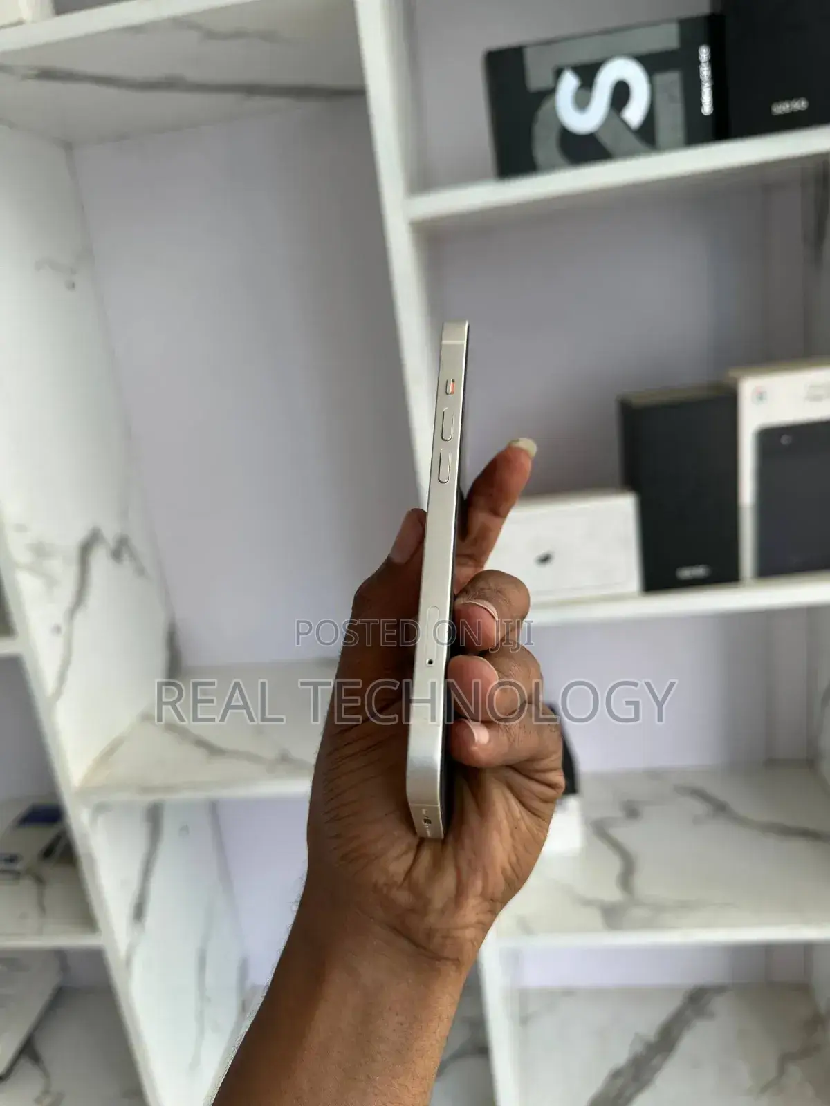 New Apple iPhone 13 128 GB White