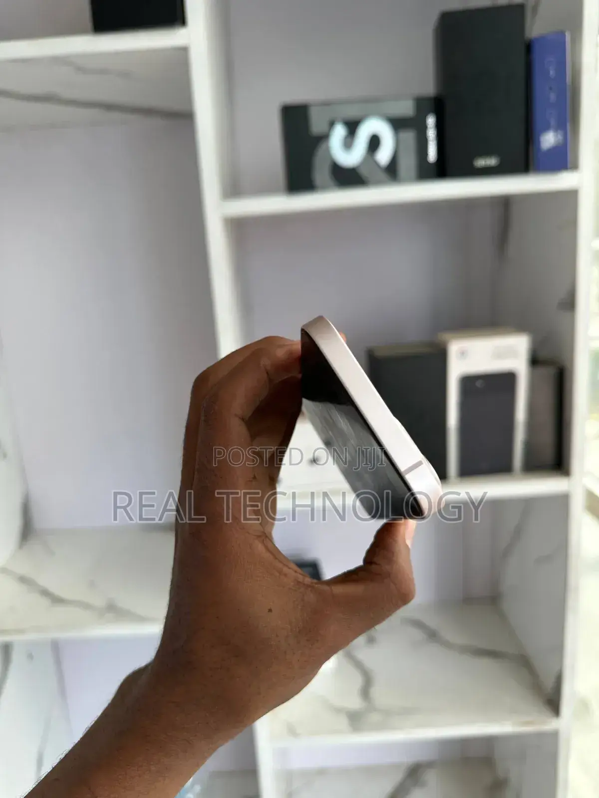 New Apple iPhone 13 128 GB White