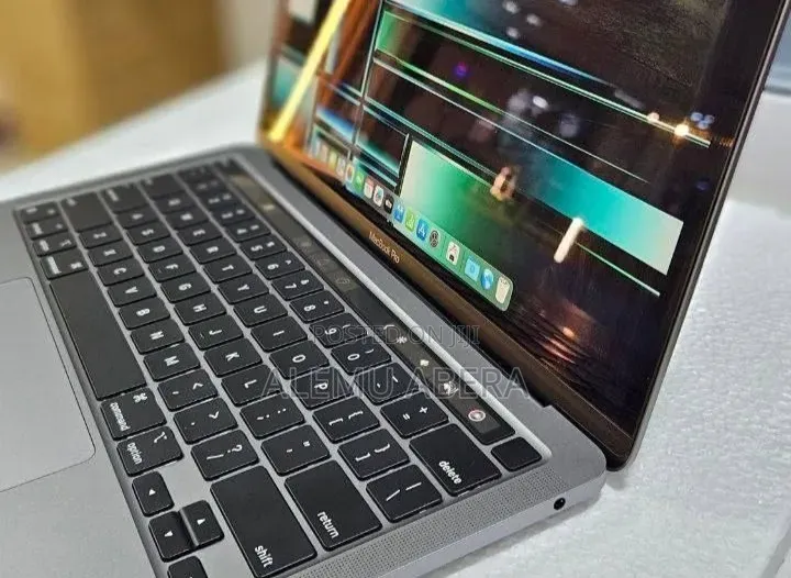New Laptop Apple MacBook Pro 2023 M2 8GB Apple M2 SSD 256GB