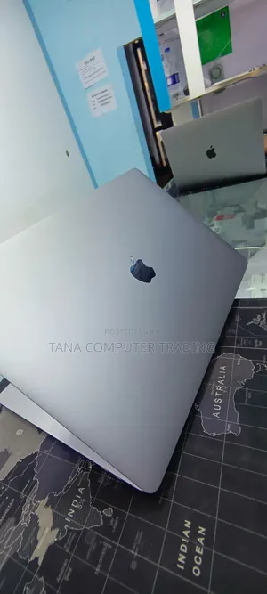 Laptop Apple MacBook Pro 2019 36GB Intel Core i9 SSD 512GB