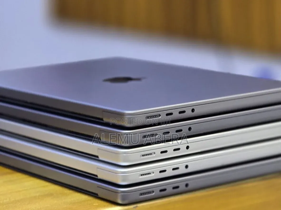 New Laptop Apple MacBook Pro M1 16GB Apple M1 Pro SSD 512GB