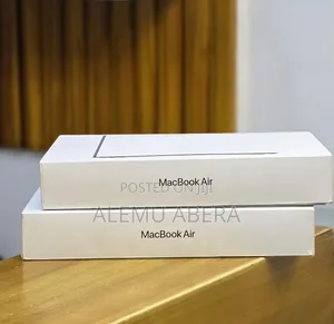 New Laptop Apple MacBook Air 2025 M4 13-inch 16GB Apple M4 SSD 512GB