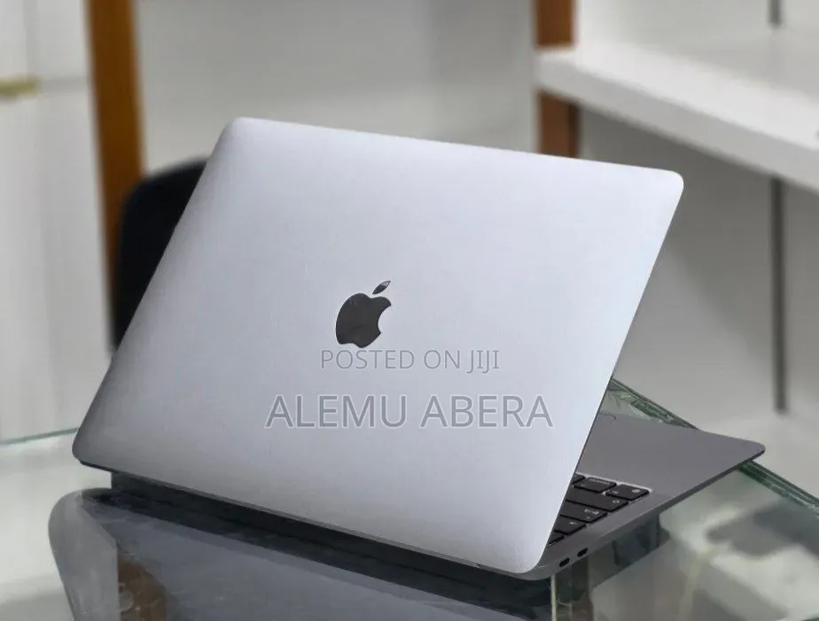 New Laptop Apple MacBook Air 2020 M1 8GB Apple M1 SSD 256GB