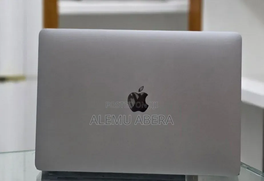 New Laptop Apple MacBook Air 2020 M1 8GB Apple M1 SSD 256GB