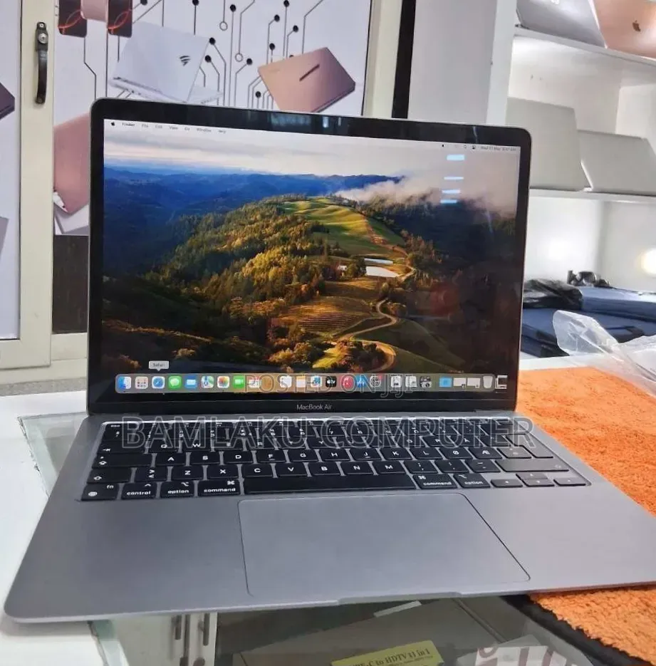 New Laptop Apple MacBook Air 2020 M1 16GB Apple M1 SSD 256GB