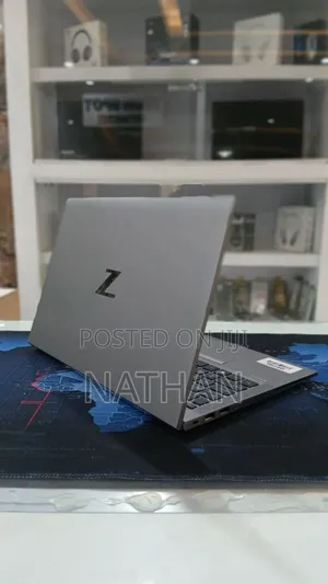 New Laptop HP ZBook Studio G8 16GB Intel Core i7 SSD 512GB
