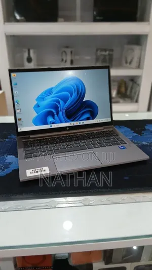New Laptop HP ZBook Studio G8 16GB Intel Core i7 SSD 512GB