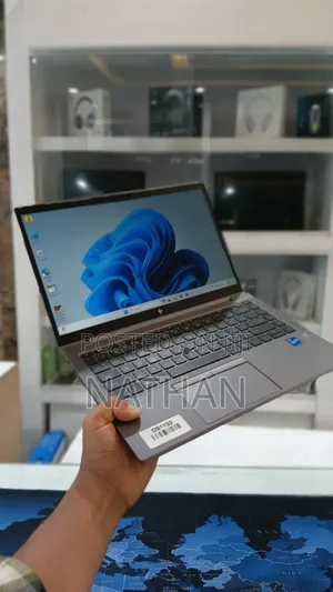 New Laptop HP ZBook Studio G8 16GB Intel Core i7 SSD 512GB