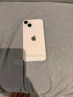 Apple iPhone 13 128 GB White