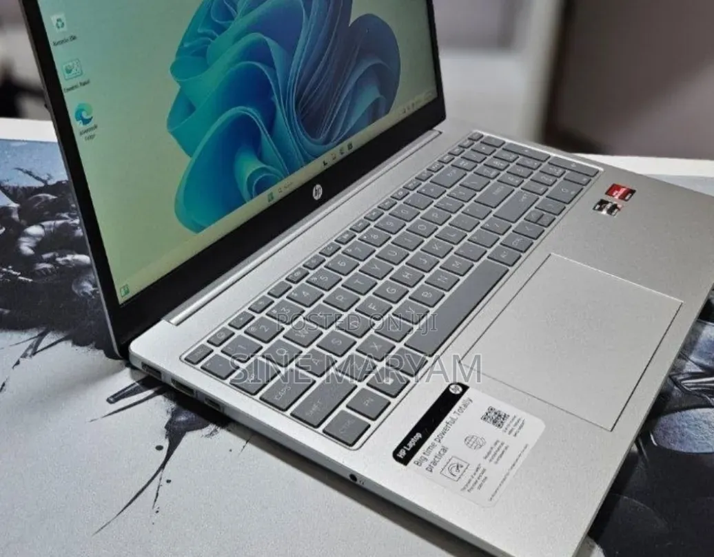 New Laptop HP Stream Notebook 16GB AMD Ryzen 5 SSD 256GB