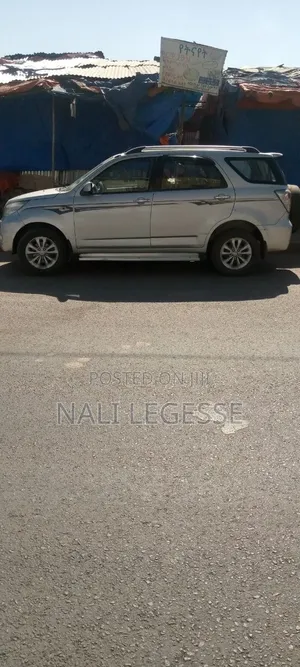 Daihatsu Terios 1.5i 4x4 Automatic 2011 Silver