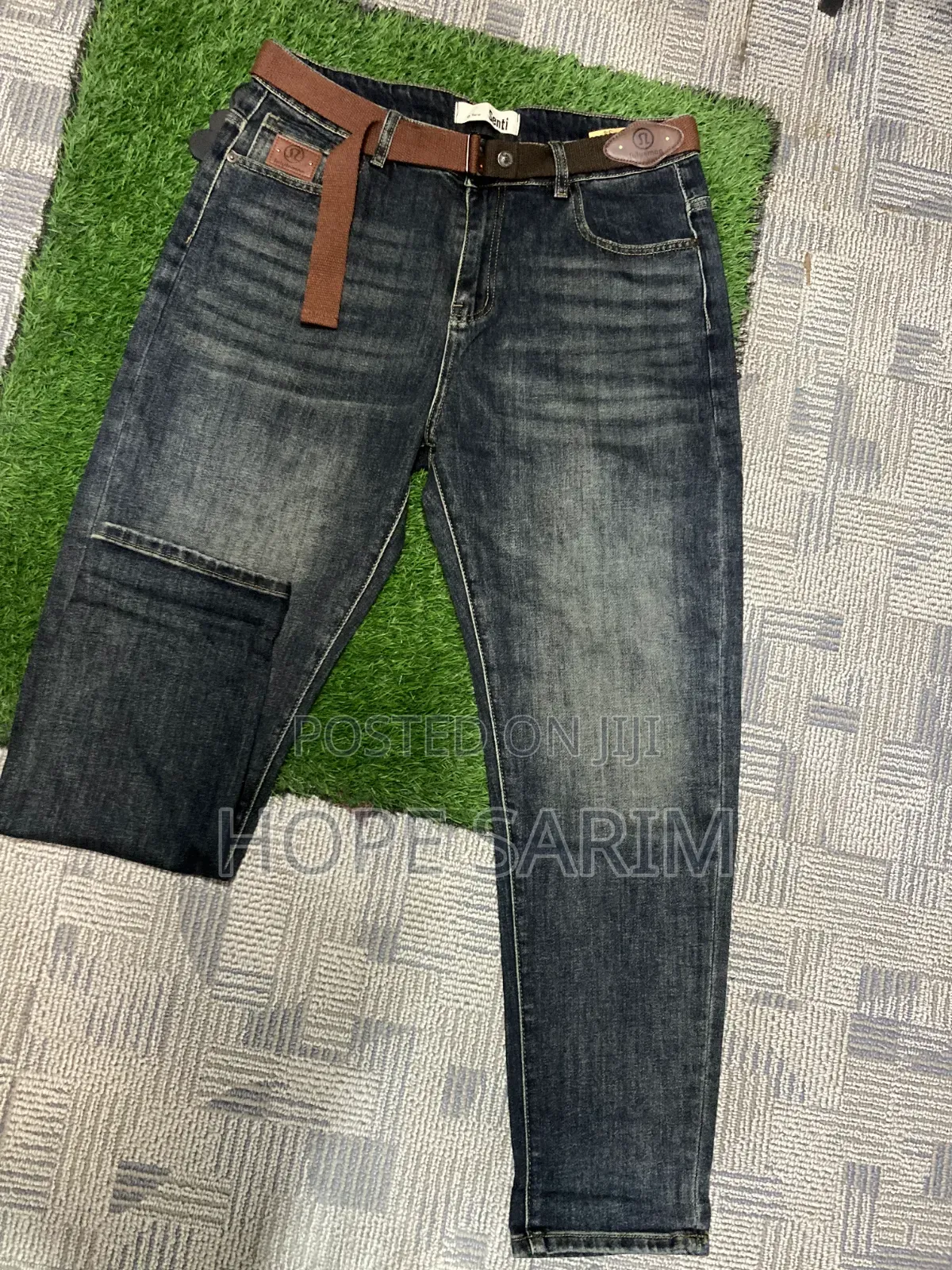 Men's Dark Wash Denim Jeans With Belt -