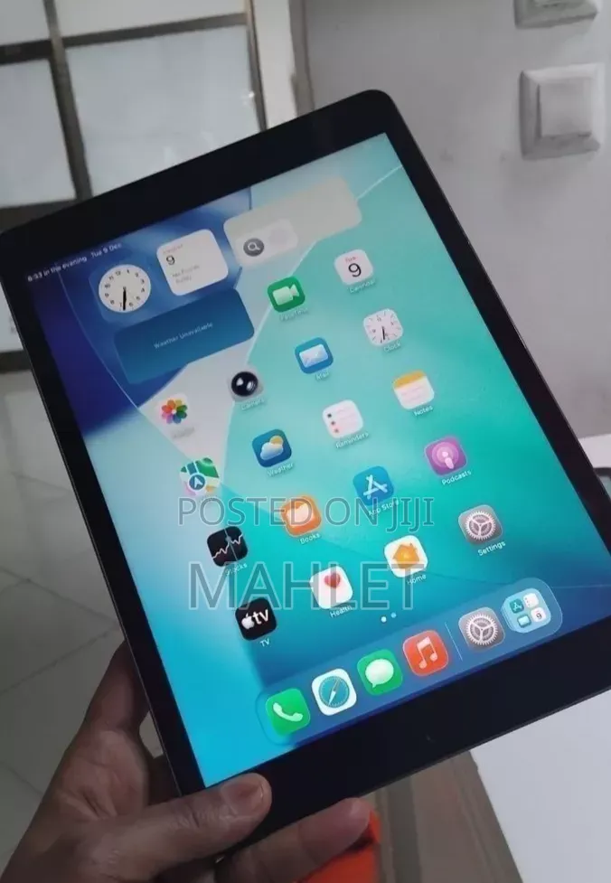 New Apple iPad 10.2 (2020) Wi-Fi 64 GB Black
