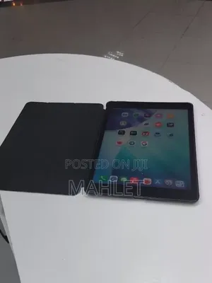 New Apple iPad 10.2 (2020) Wi-Fi 64 GB Black
