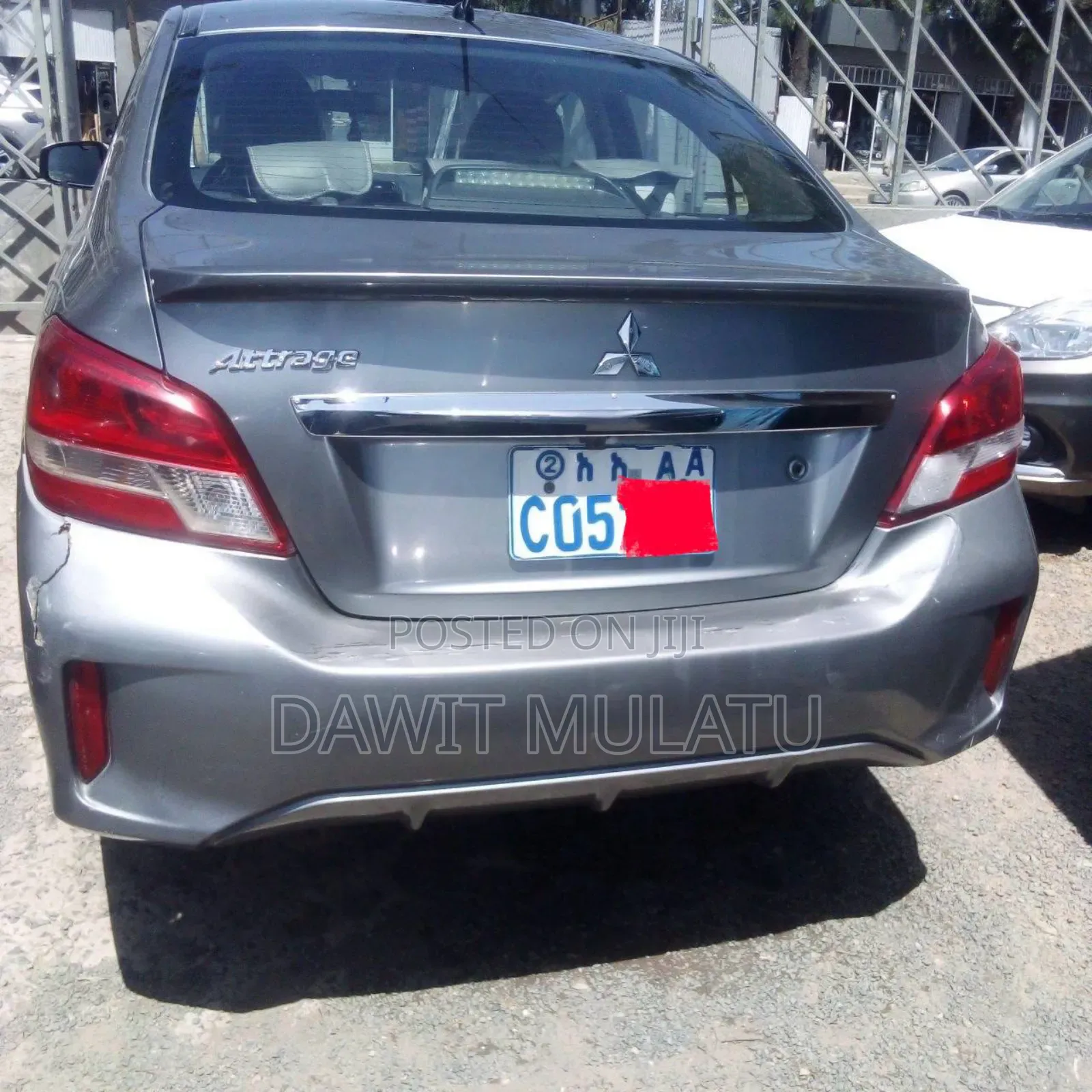 Mitsubishi Attrage 2022 Silver