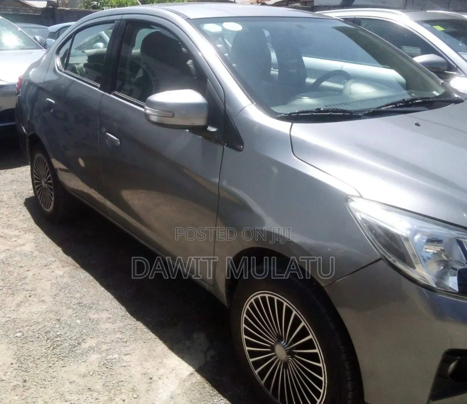 Mitsubishi Attrage 2022 Silver