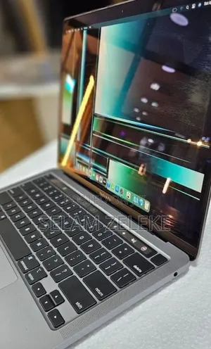 New Laptop Apple MacBook Pro 2022 M2 8GB Apple M2 SSD 256GB