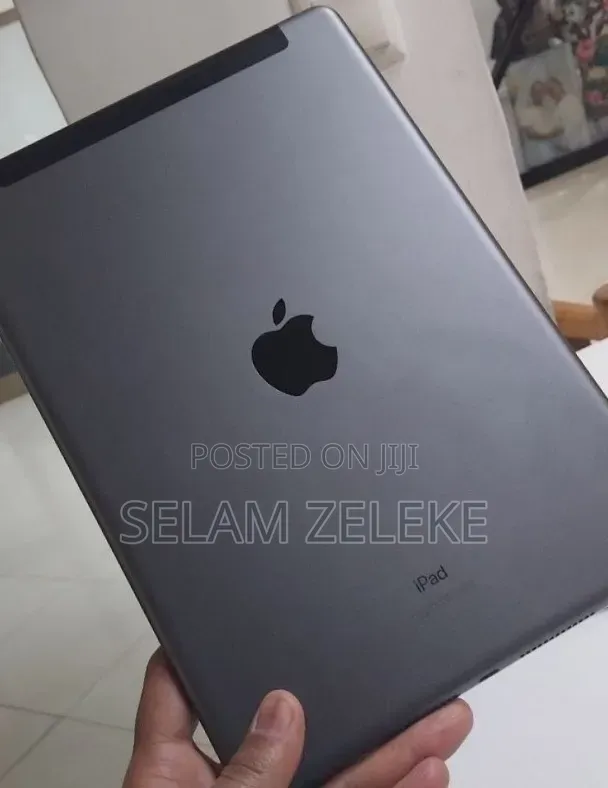 New Apple iPad 10.2 (2020) 64 GB Gray