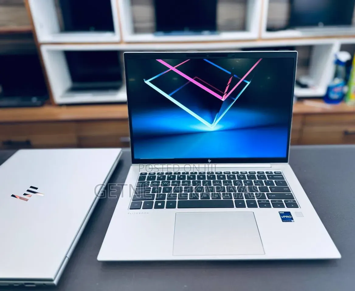 New Laptop HP EliteBook 840 G10 16GB Intel Core i7 SSD 512GB