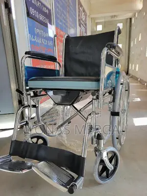 Commode Wheelchair薄寥wheelchair驩知transferring: It Facilitates Transfers