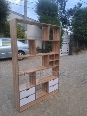 Modern የመፅሀፍ መደርደሪያ