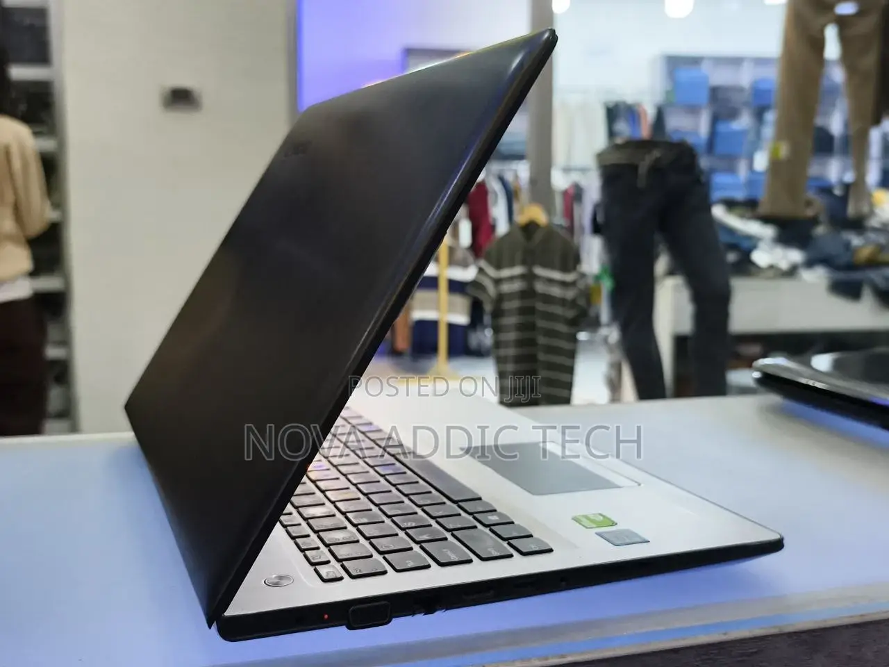 New Laptop Lenovo Ideapad 3 8GB Intel Core i5 SSD 700GB