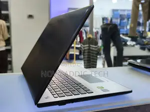 New Laptop Lenovo Ideapad 3 8GB Intel Core i5 SSD 700GB