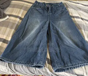 Short Jeans