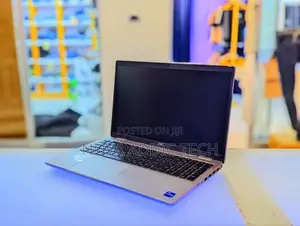 New Laptop Dell Precision 3561 16GB Intel Core i5 SSD 256GB