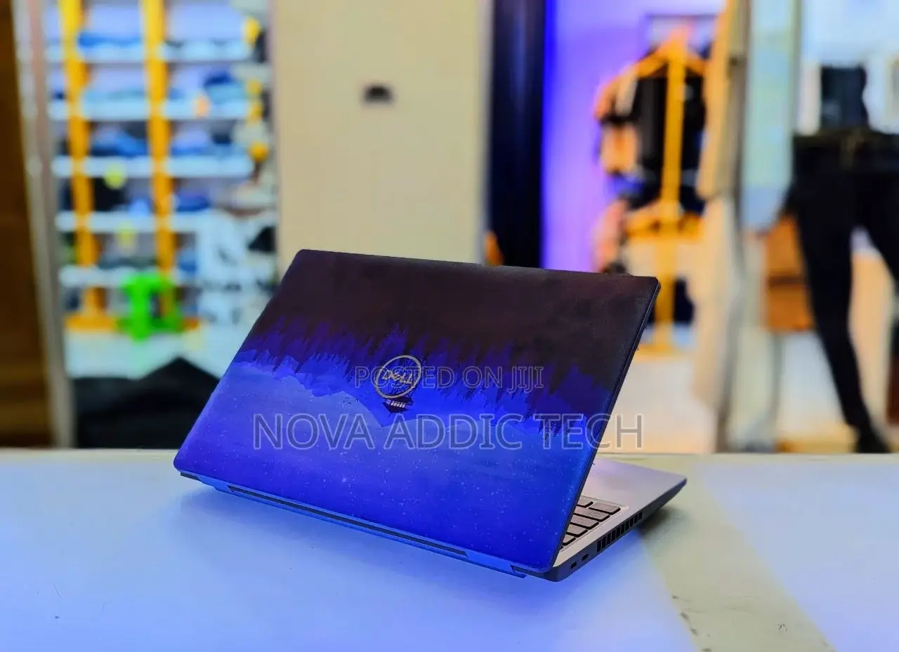 New Laptop Dell Precision 3561 16GB Intel Core i5 SSD 256GB