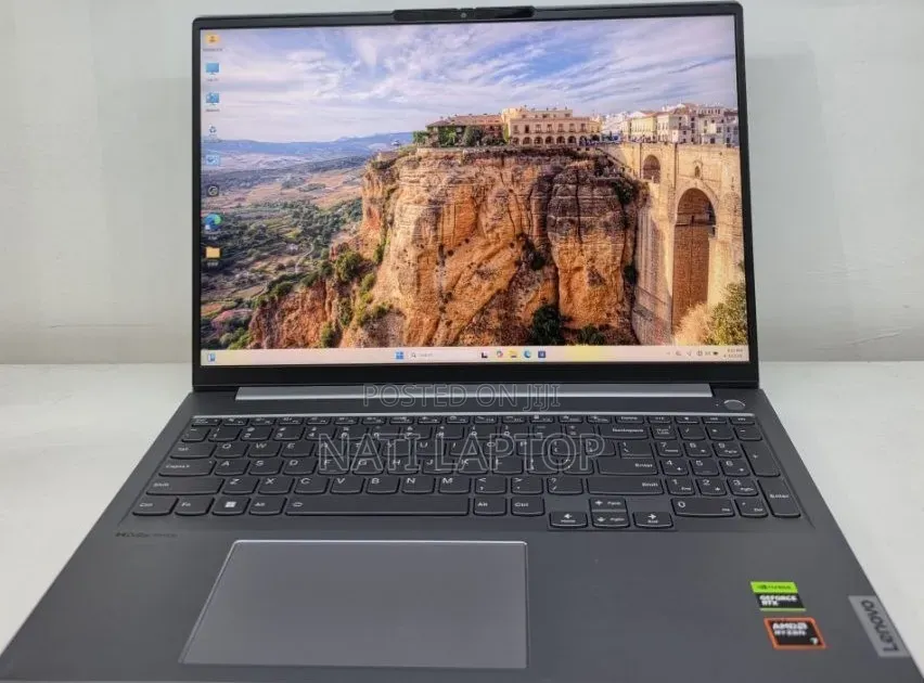 New Laptop Lenovo 32GB AMD Ryzen 7 SSD 1T