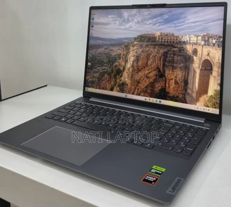 New Laptop Lenovo 32GB AMD Ryzen 7 SSD 1T