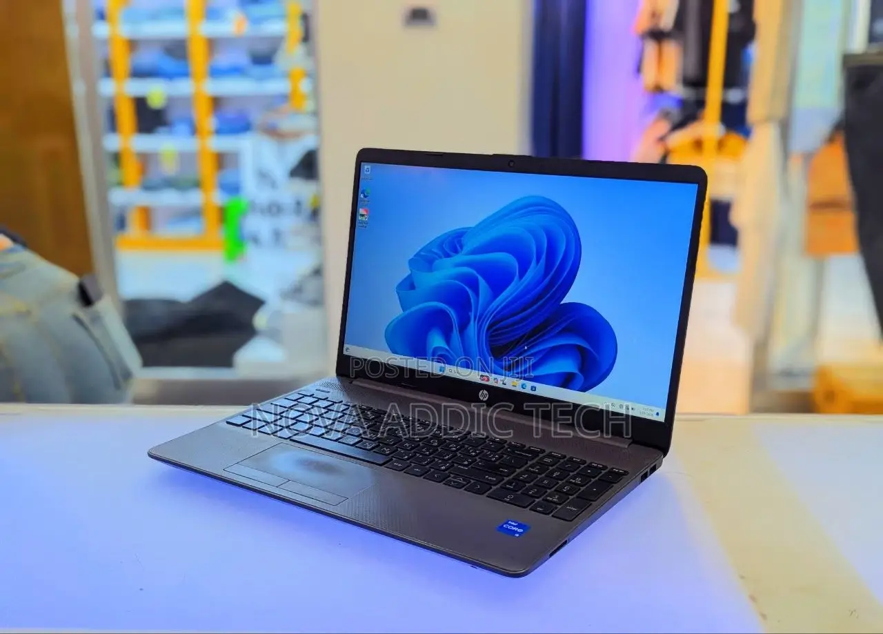 New Laptop HP Stream Notebook 8GB Intel Core i5 SSD 256GB