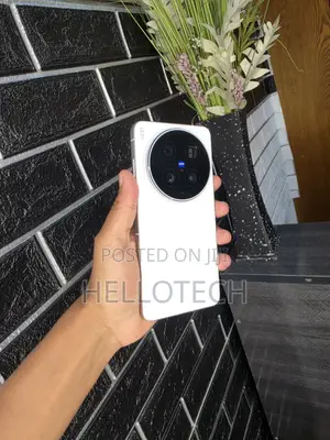 New Vivo X300 Ultra 512 GB White
