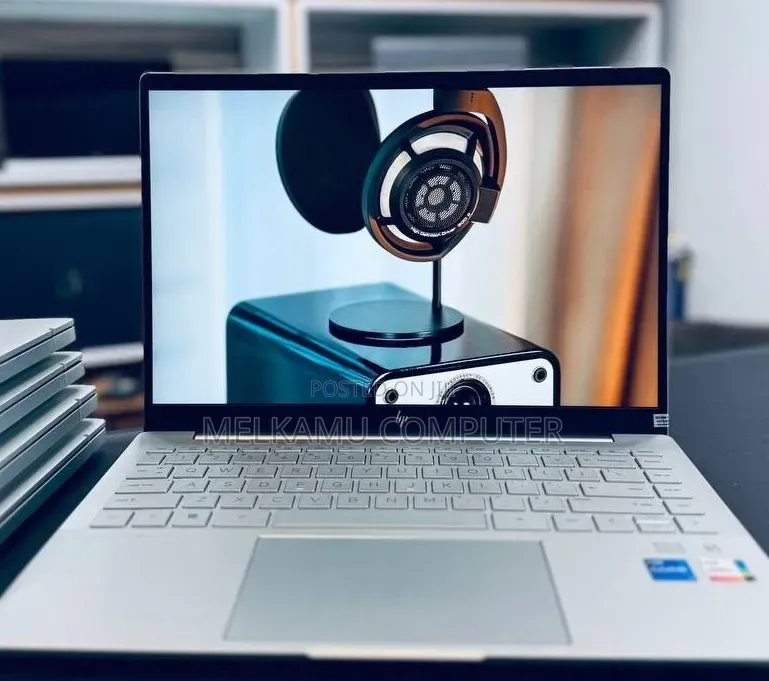 New Laptop HP Pavilion 11 16GB Intel Core i5 SSD 1T