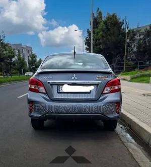 Mitsubishi Attrage 2021 Gray