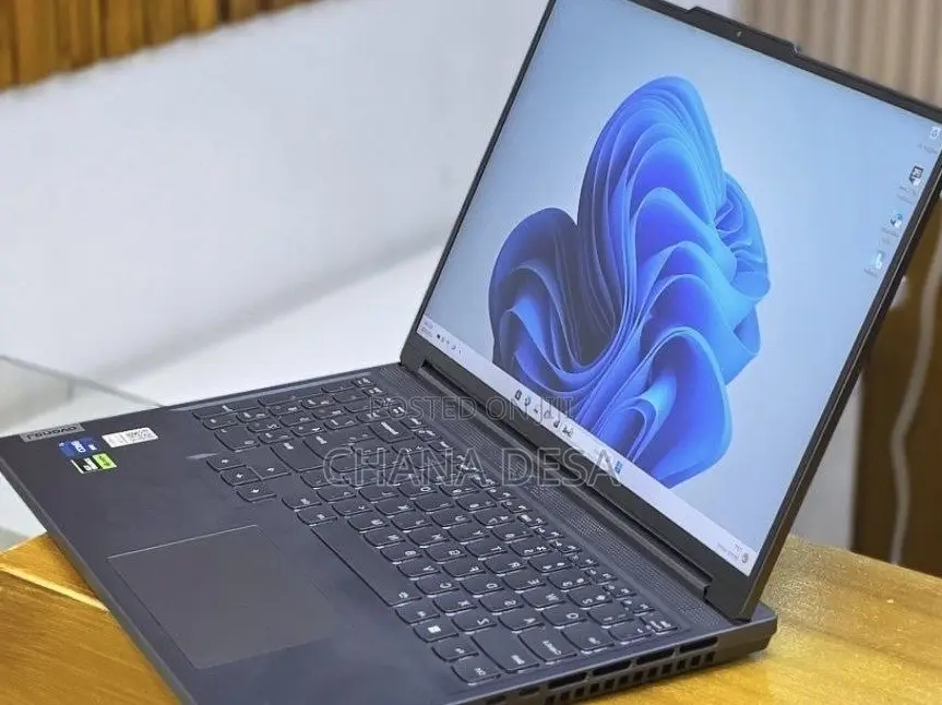 New Laptop Lenovo 16GB Intel Core i7 SSD 1T