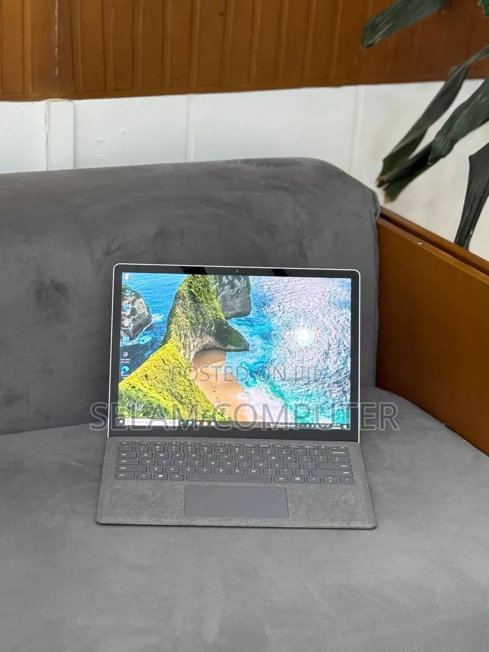 New Laptop Microsoft Surface 16GB Intel Core i7 SSD 512GB