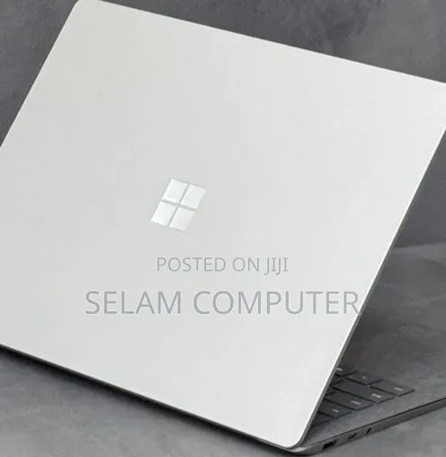 New Laptop Microsoft Surface 16GB Intel Core i7 SSD 512GB