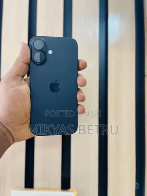 New Apple iPhone 16 128 GB Black