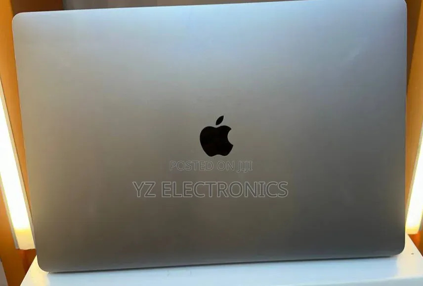 New Laptop Apple MacBook Pro 2019 32GB Intel Core i9 SSD 2T