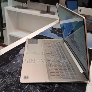 New Laptop Dell Inspiron 15 8GB Intel Core i5 SSD 256GB