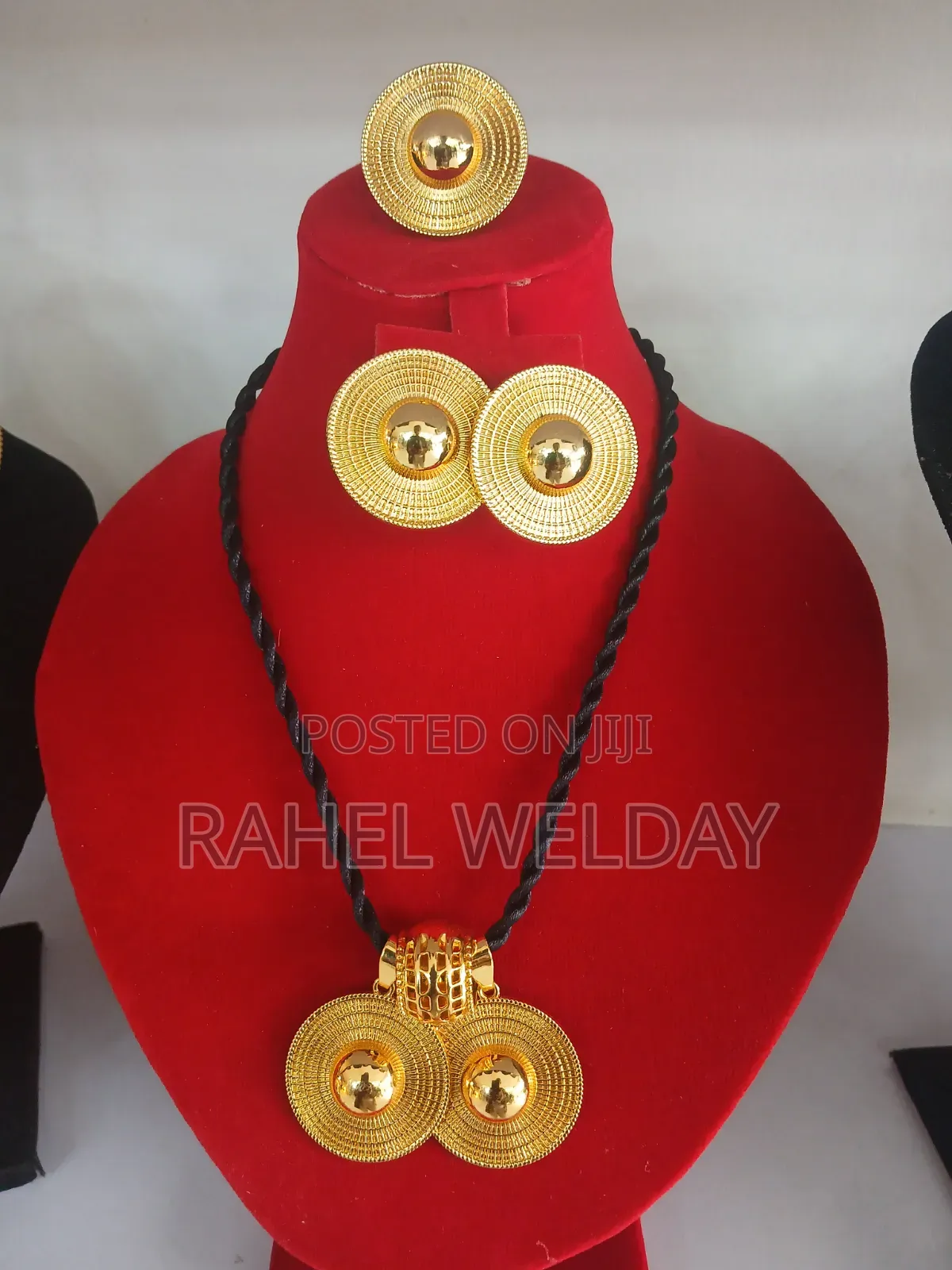 Full Set Jewellers