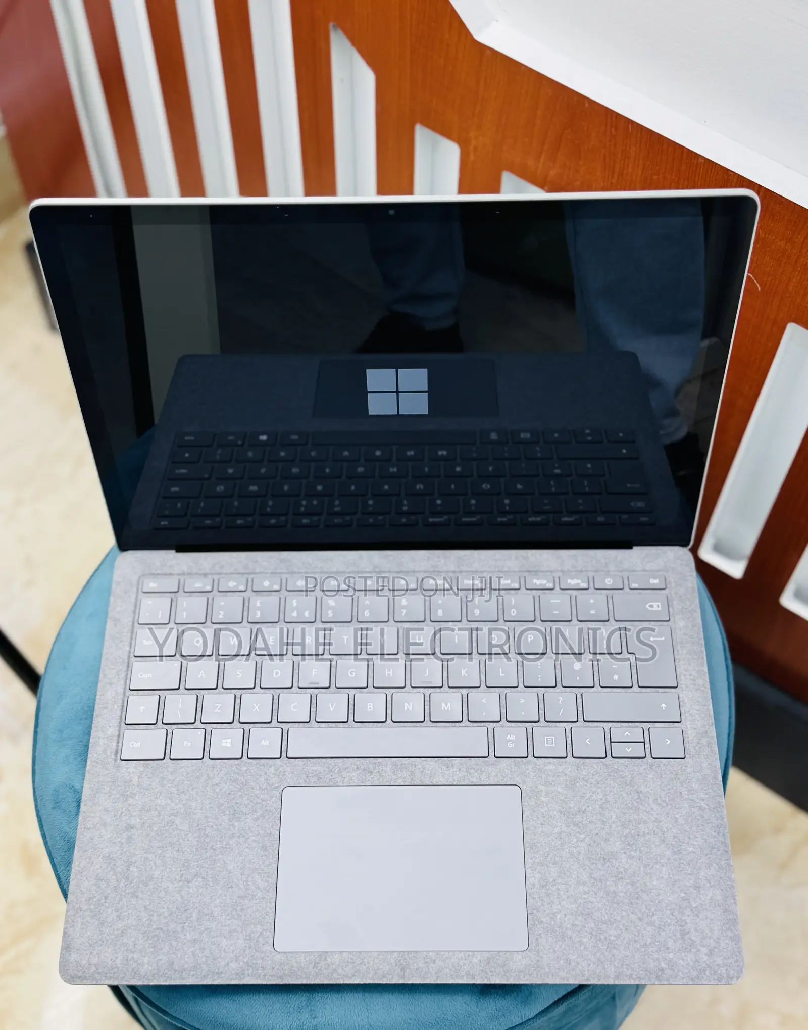 New Laptop Microsoft Surface Laptop 3 8GB Intel Core i5 SSD 512GB